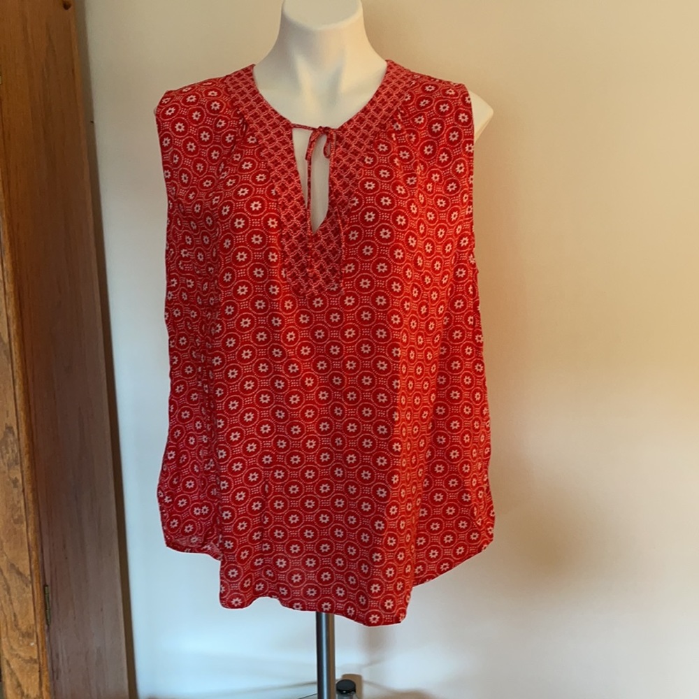 Old Navy Red Sleeveless Shirt Size XL